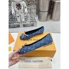 Louis Vuitton Flat Shoes